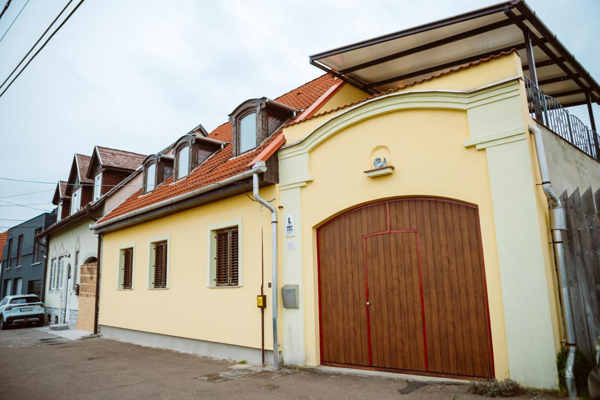 Kiralyszeke Apartman Eger Eksteriør billede